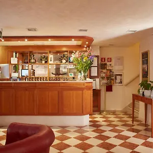 Commercio & Pellegrino Otel