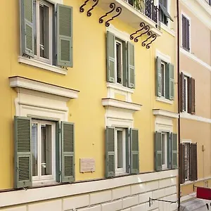 Konukevi Garibaldi Piazza Di Spagna