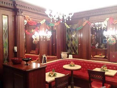 ***  Hotel Lux Venice Italy